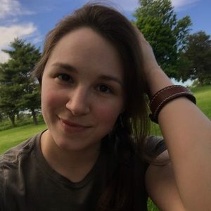 Meet your Posher, Kayla